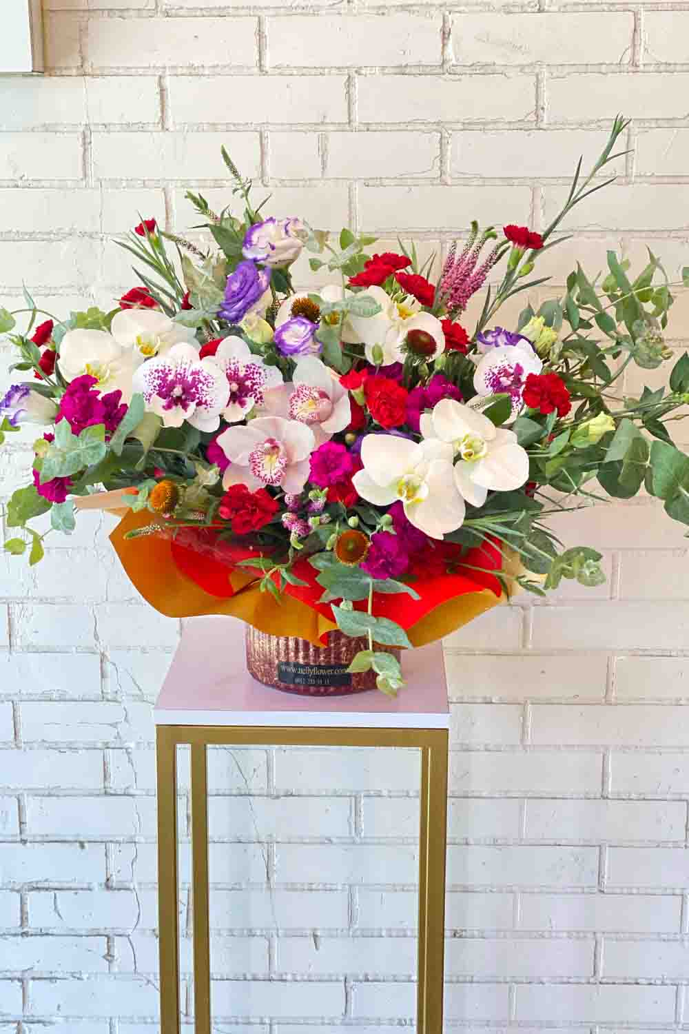 فانتزی ۴۰ سانت نلی با ارکیده های خالدار